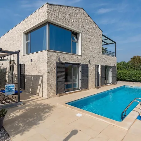 Libra Villa